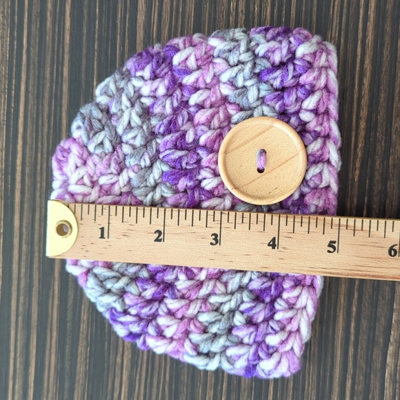 Newborn knitted hat - perfect for photoshoots - Picture 5 of 5